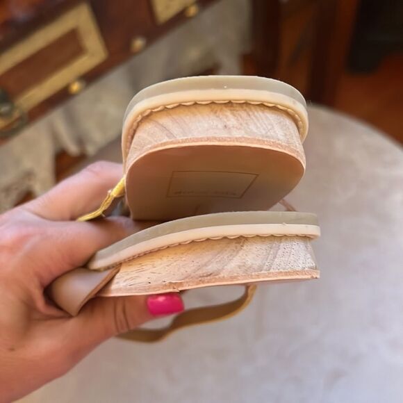 Dolce Vita Sz 9 Nevitt Yellow Animal Print Sandal EUC - Picture 8 of 11